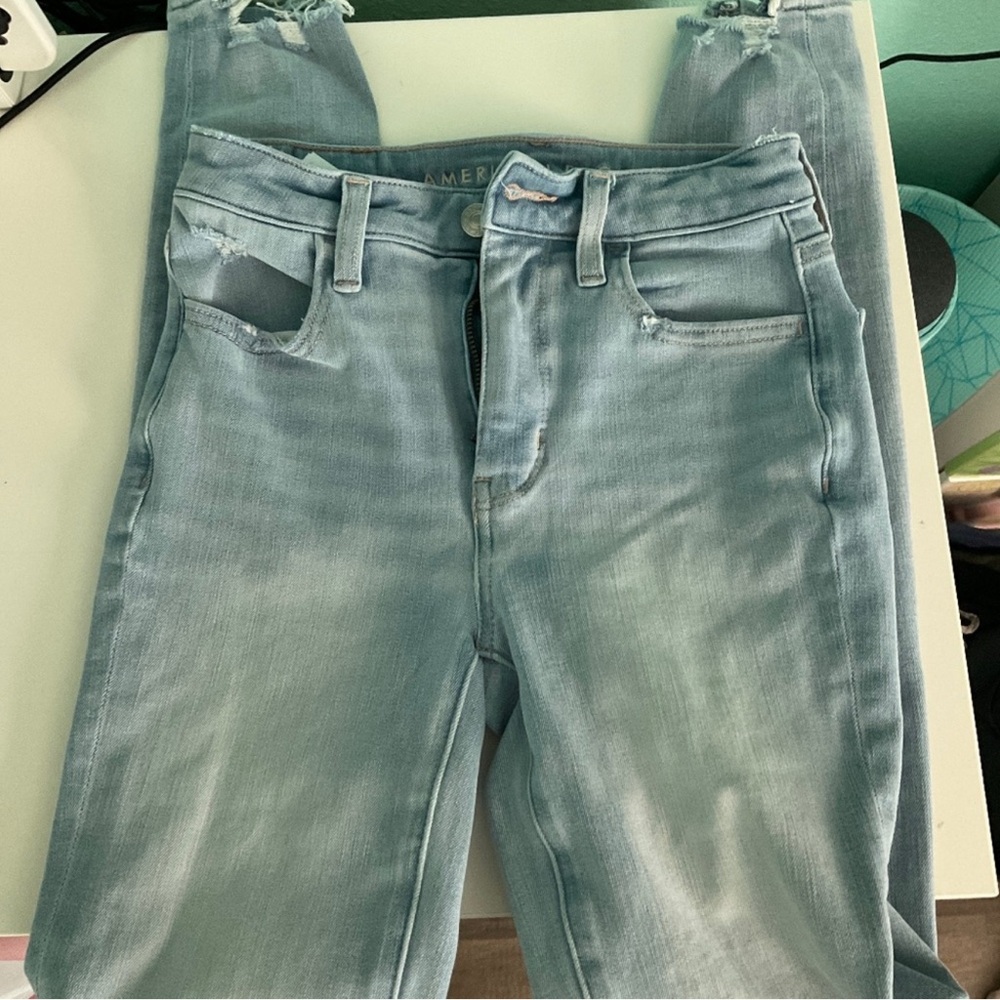 American Eagle Outfitters Skinny Blue Jeans with Vintage Wash